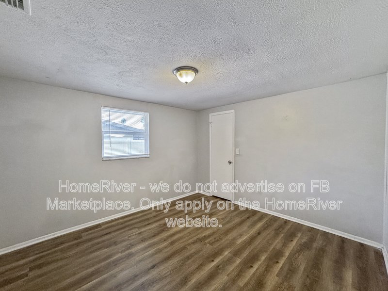 Available Now! 5313 MURDOCK AVE, SARASOTA FL 34231 property image