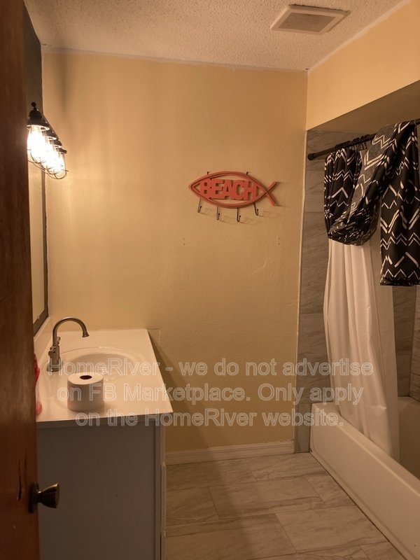 Move In Ready! - 9911 46TH AVE W UNIT A, BRADENTON FL 34210 property image