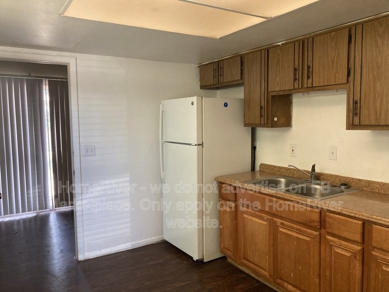 Do Not Miss Out! - 905 63rd Ave W Bradenton, FL 34207 property image