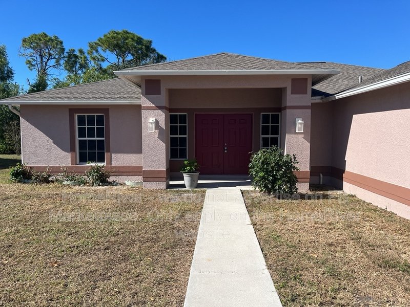 Move In Ready! - 3458 NE 9th Ave Cape Coral, FL 33909 property image