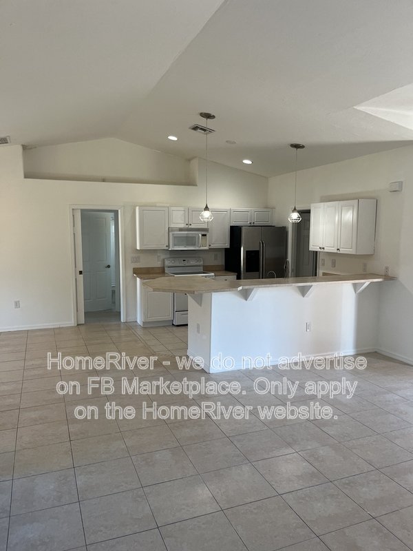 Move In Ready! - 3458 NE 9th Ave Cape Coral, FL 33909 property image