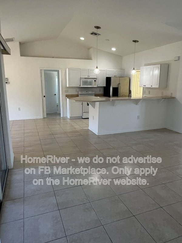 Move In Ready! - 3458 NE 9th Ave Cape Coral, FL 33909 property image