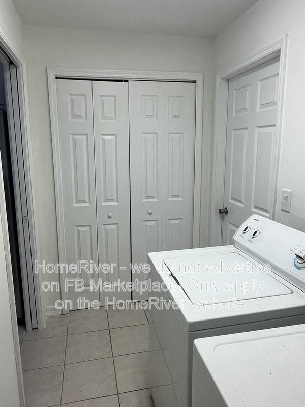 Move In Ready! - 3458 NE 9th Ave Cape Coral, FL 33909 property image