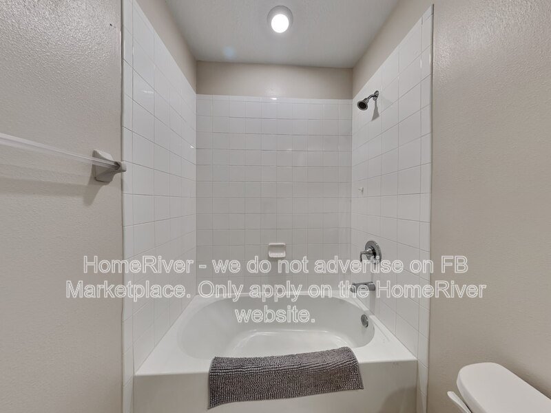 Do Not Miss Out! - 2567 MIDNIGHT PEARL DR SARASOTA FL 34240 property image