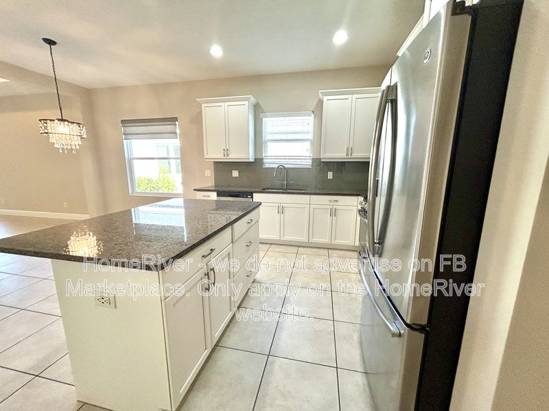 Move In Ready! - 12143 Longview Lake Cir, Bradenton FL 34211 property image