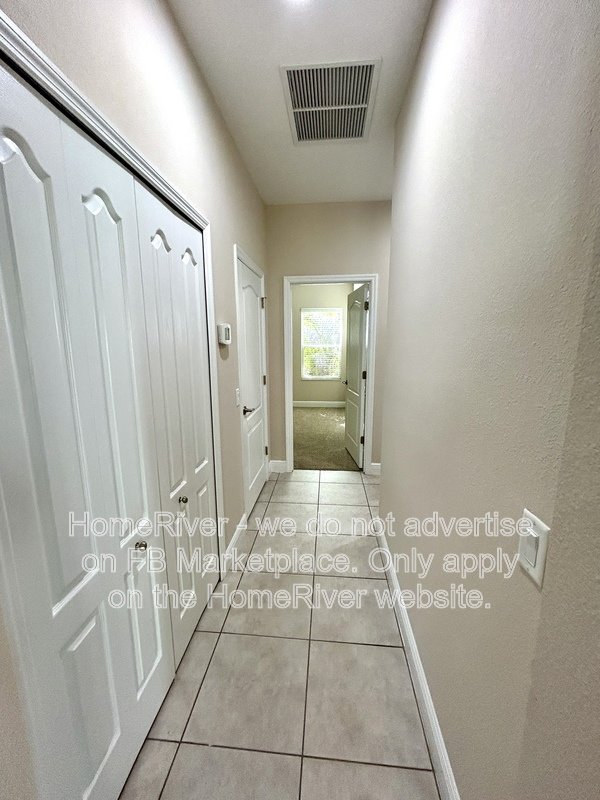 Move In Ready! - 12143 Longview Lake Cir, Bradenton FL 34211 property image