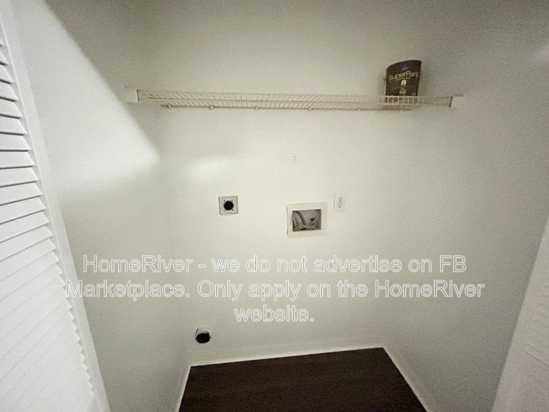 Move In Ready! - 2866 Emerson Ave S Saint Petersburg, FL 33712 property image