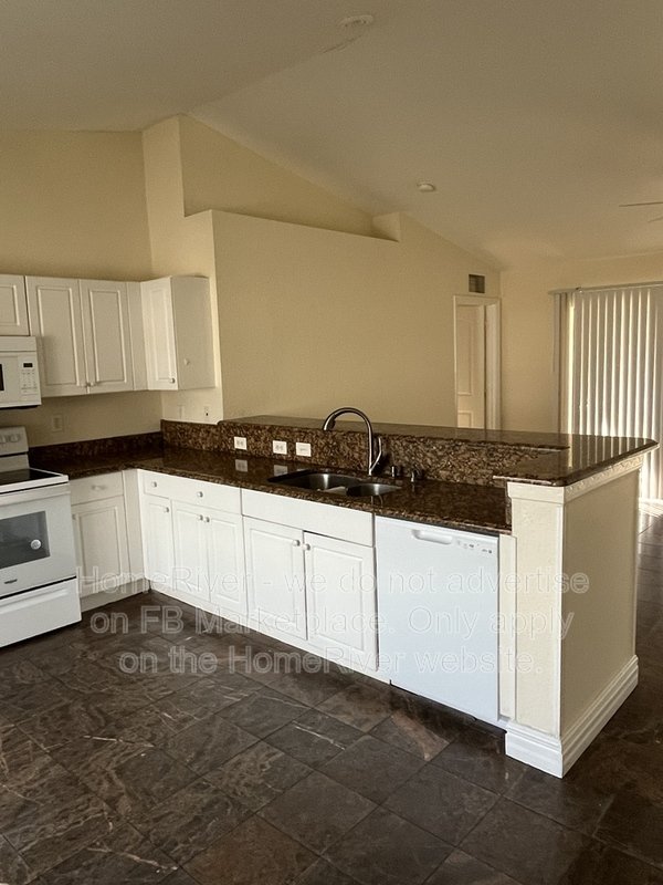 Move In Ready - 4100 NE 15th Pl Cape Coral, FL 33909 property image