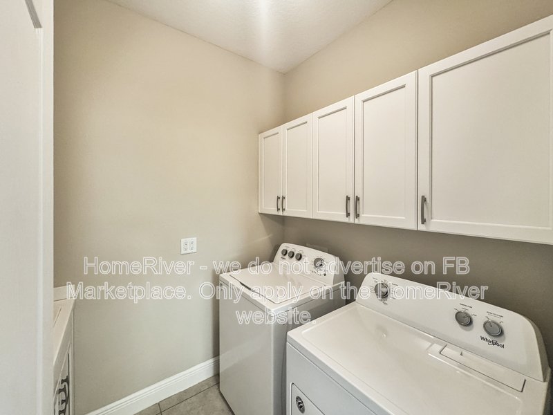 Move In Ready! - 12143 Longview Lake Cir, Bradenton FL 34211 property image