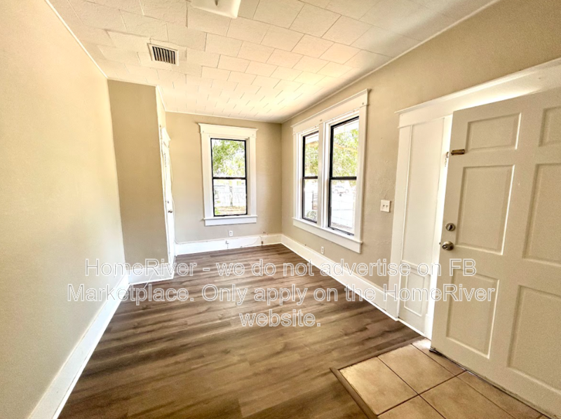 Available Now - 509 27th Ave. S. Saint Petersburg, FL 33705 property image